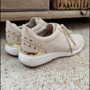 Michael kors tennis shoes. Size 9
